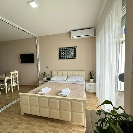 Trea - Despacito Port Side