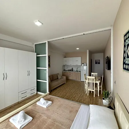 Apartment Trea - Despacito Port Side *