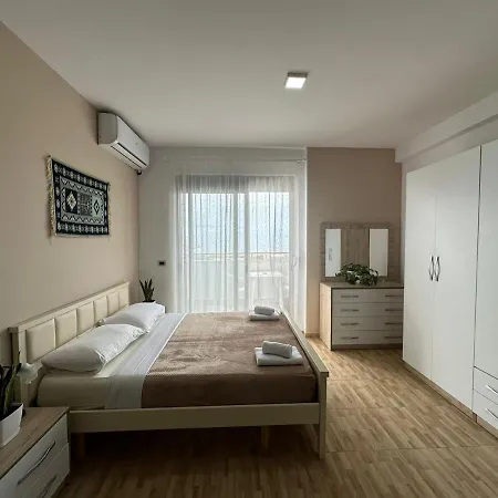 Trea - Despacito Port Side Apartment Vlore