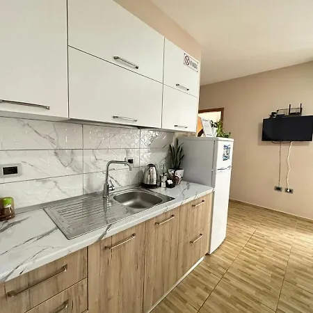 Trea - Despacito Port Side Apartment *